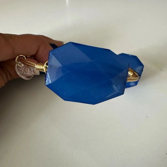 Gold Twisted Wire Blue Bangle Bracelet - Picture 3 of 3